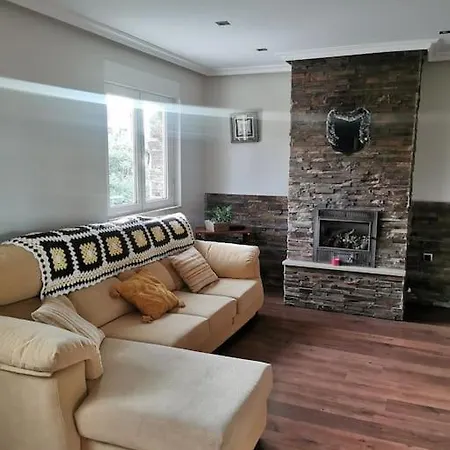 Casa Con En El Casero * اوفيدو